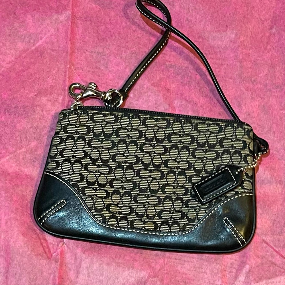 Preloved Coach coin pouch